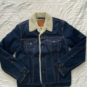 Levi’s premium trucker jacket (womens)